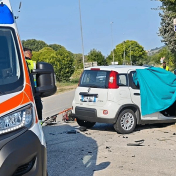 Tragedia sulla provinciale Valmenocchia: muore donna di 53 anni nella “curva della morte”