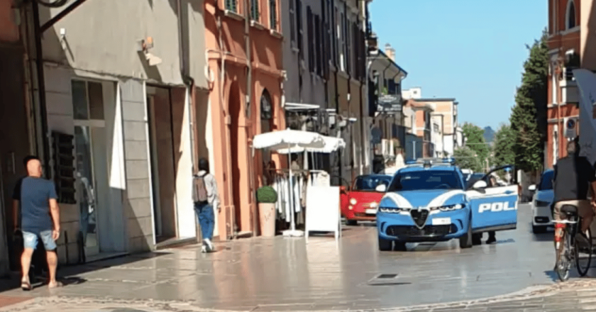 Ruba in una gioielleria e prova a rivendere l’oro in quella di fianco: non è finita bene