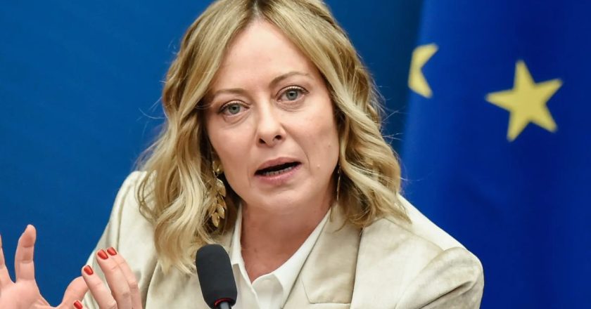 Palazzo Chigi in allarme, Giorgia Meloni manda Crosetto dai piloti in Estonia