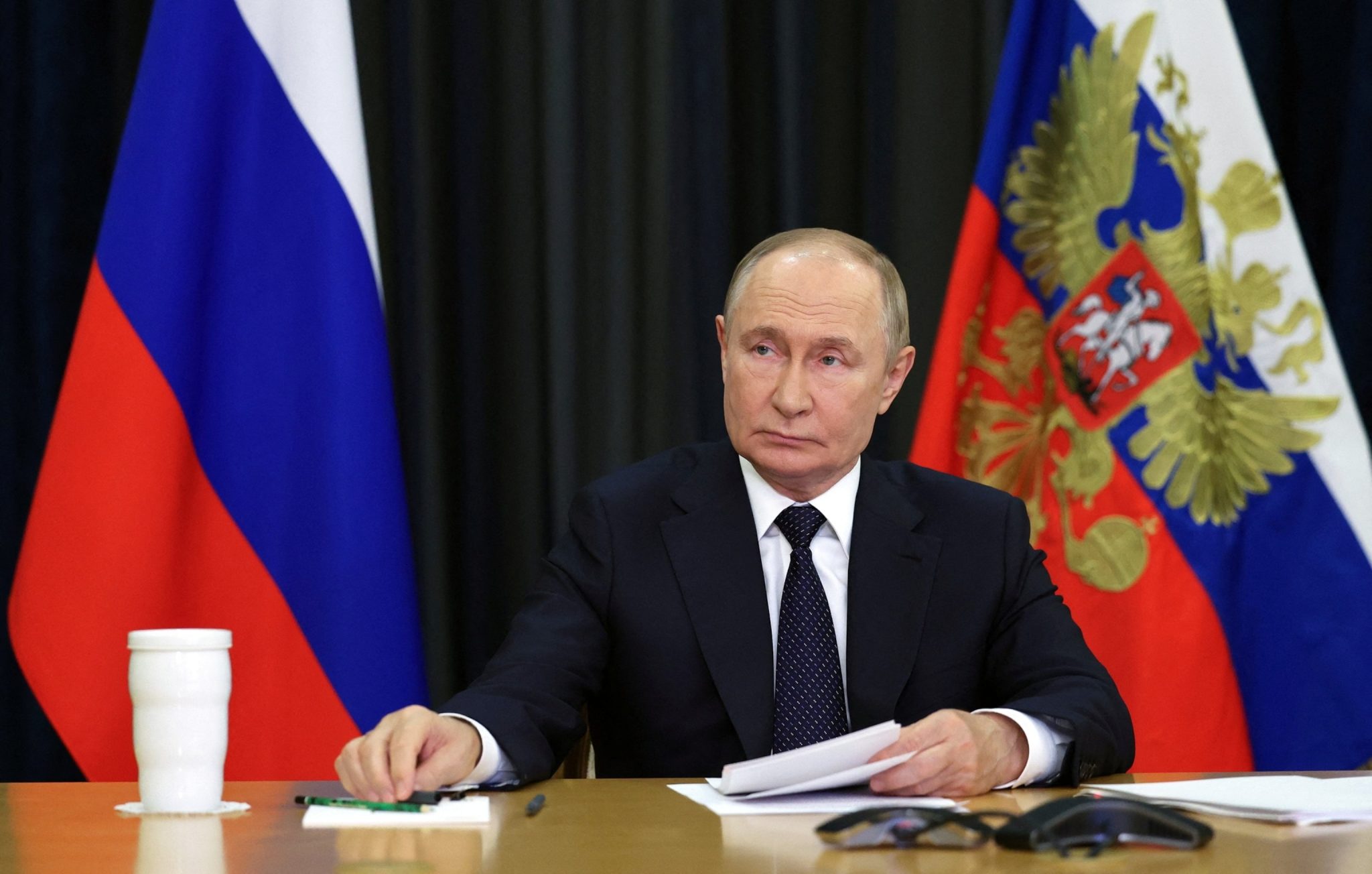 Putin-Sochi-DB-250909_1757405567158_hpMain