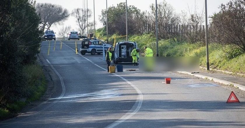 Schianto atroce contro un’auto, Nicola muore a 18 anni: stava facendo le consegne con la sua bici