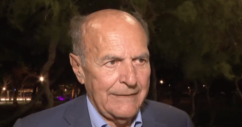 Bersani all’attacco di Meloni: “Così nasce il germe dell’autoritarismo”