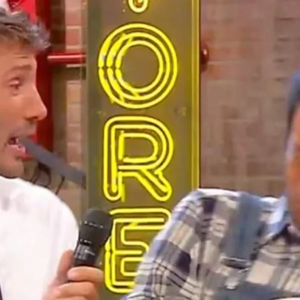 “Mai scesi così in basso”. Affari Tuoi, Stefano De Martino: succede tutto in diretta