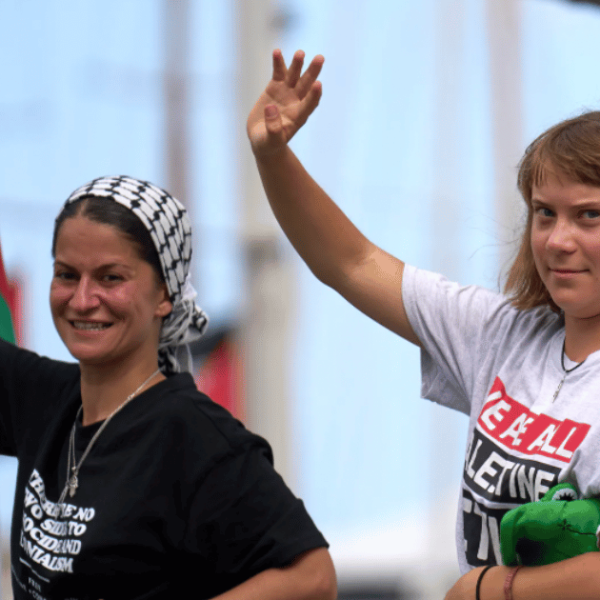 Flotilla, archiviata Greta Thunberg: ora il volto dei pro Pal è Patrick Zaki