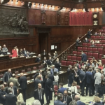 Il nodo pensioni dei parlamentari: perché il voto anticipato spaventa il 43,8% di Camera e Senato