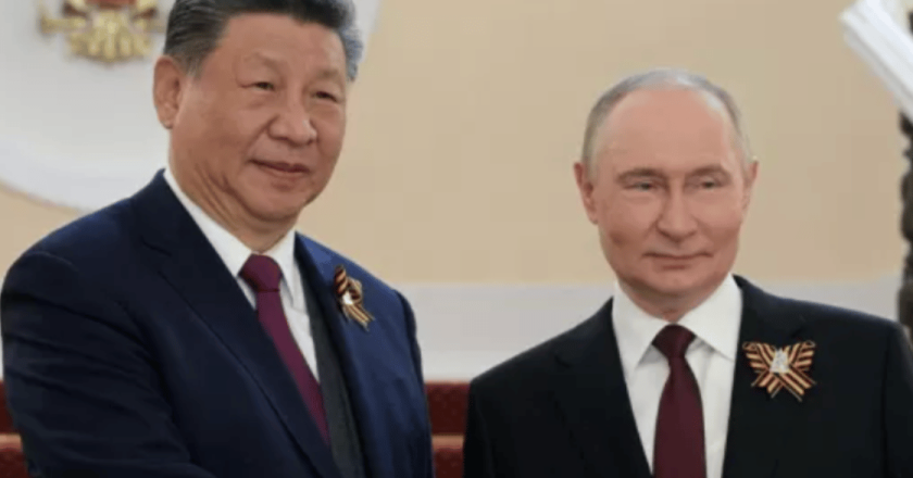Putin in Cina: «La crisi in Ucraina scaturita da un colpo di Stato a Kiev provocato dall’Occidente». Xi: «No all’egemonismo, serve giustizia»