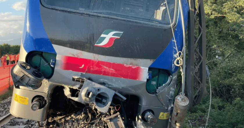 Deragliamento in Italia: treno regionale fuori dai binari ad Amorosi, la situazione