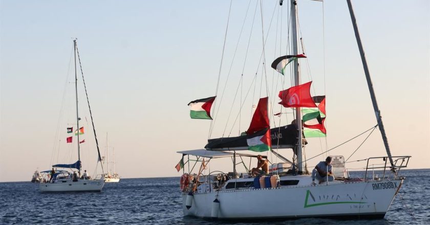 “Chi sono gli italiani sulla Flotilla fermati da Israele”: choc a bordo, cosa si scopre