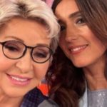 “Vi dico la verità”. Enrica Bonaccorti parla del tumore e Caterina Balivo si commuove: la rivelazione in diretta​