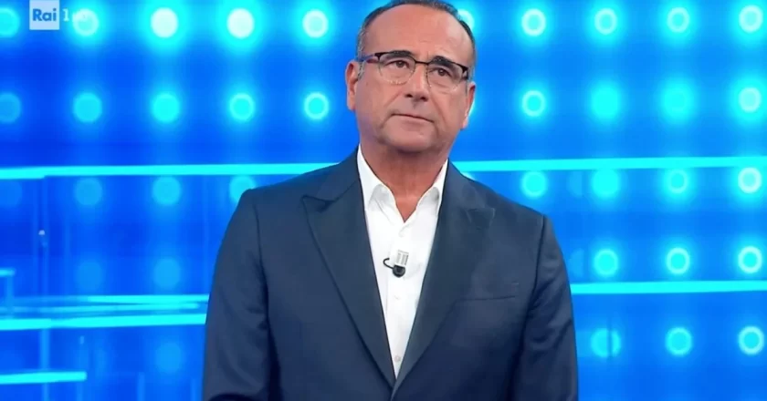 “Scusate ma devo dire questa cosa”. Carlo Conti interrompe e si commuove