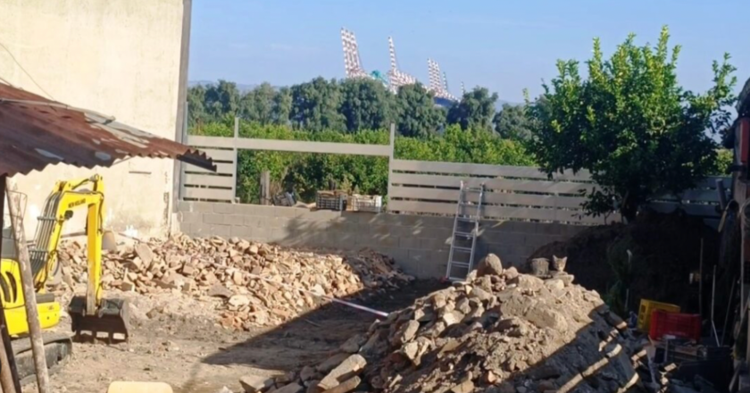 Tragedia a Gioia Tauro: muro crolla sui bambini mentre giocavano, muore un fratellino