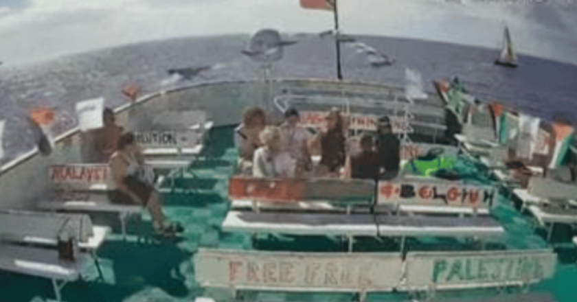 “Sciame di droni sulla nuova Flotilla”: tensione altissima al largo di Gaza, attivisti temono un attacco imminente