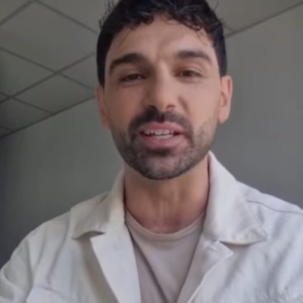 “Di nuovo qui”. Raimondo Todaro torna in ospedale: come sta e chi c’è al suo fianco