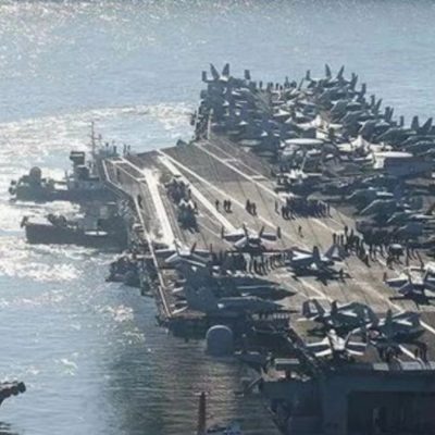 I ministri di Esteri e Difesa inglesi a Napoli sulla portaerei “pronta alla guerra”