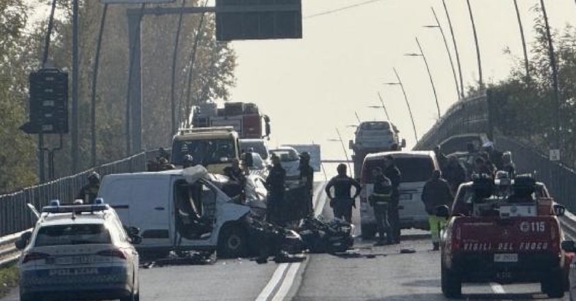 Italia, tragedia all’alba sulla tangenziale: scontro frontale tra tre veicoli, ci sono morti