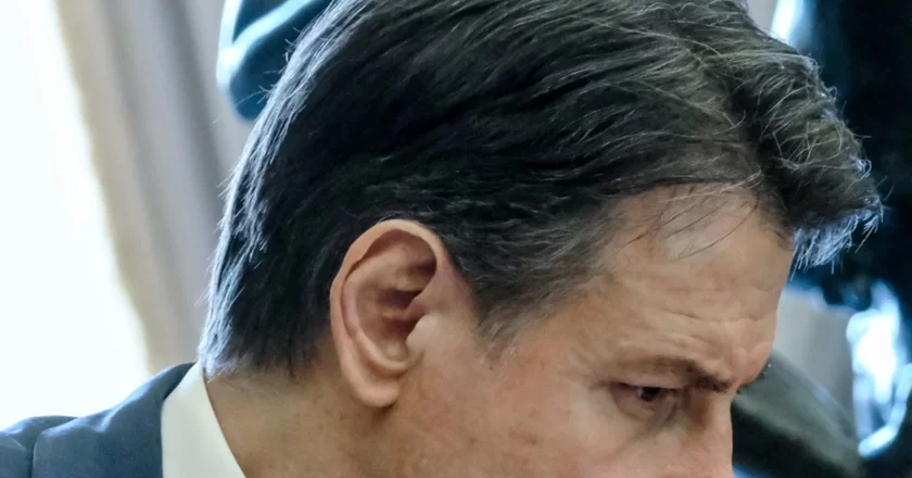 Giuseppe Conte, schiaffo clamoroso: la notizia che fa tremare il leader del M5S