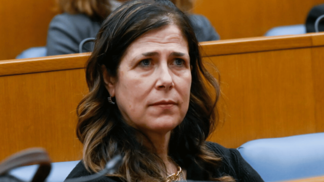 Dimissioni dell’assessore Satta: FdI attacca Todde, M5S difende l’ex assessore alessandra todde