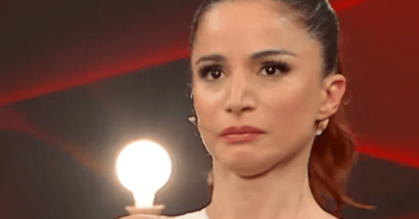 Andrea Delogu in lacrime a Ballando con le stelle: il ricordo del fratello Evan e quel dolore che non passa