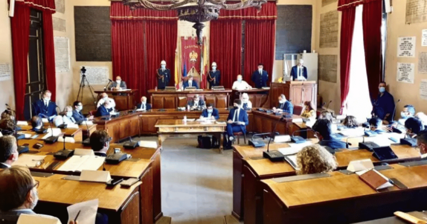 Caso Cuffaro, colonnello dei Carabinieri indagato: “Talpa in cambio di un favore per la moglie”