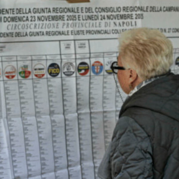 Regionali Campania, caos al seggio: Rita De Crescenzo cancellata dagli elenchi elettorali