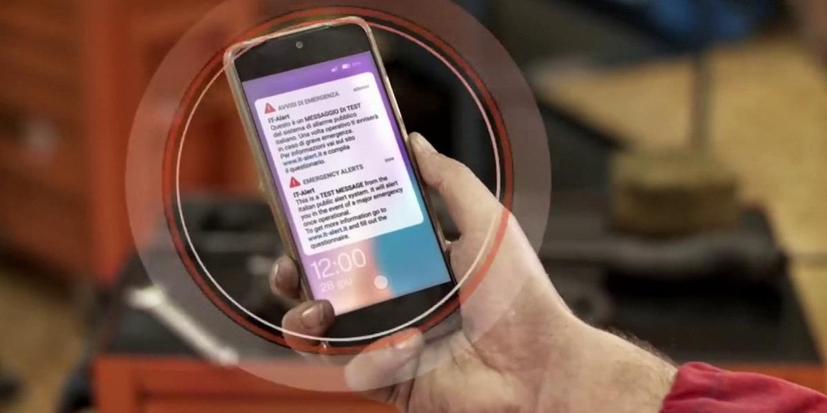 IT-Alert in Italia: a che ora suoneranno i telefoni e chi sentirà l’allarme it-alert