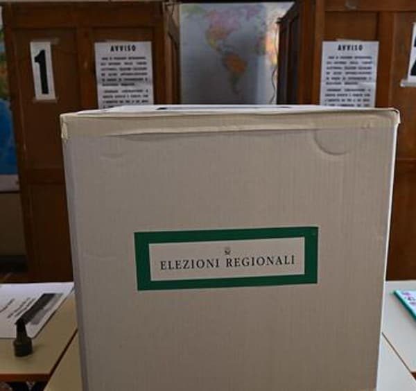 “Vantaggio già nettissimo”. Regionali in Puglia, il sondaggio è clamoroso: chi vola verso la vittoria