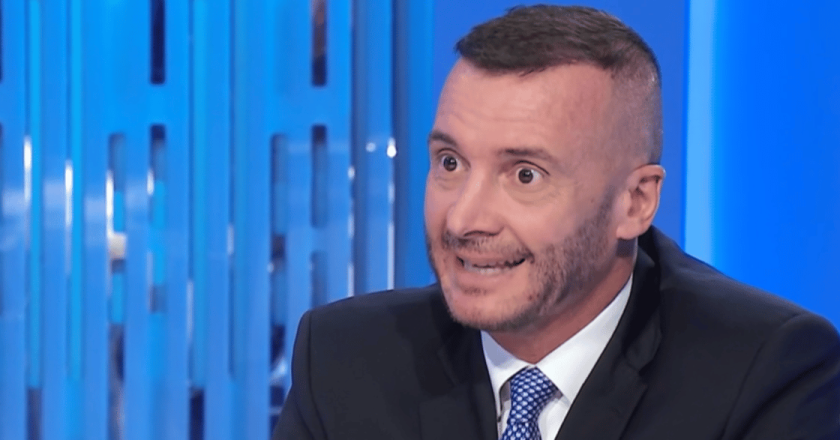 Otto e Mezzo, scontro su Casalino: “Meloni avrà una flessione”, Bocchino lo smentisce in diretta