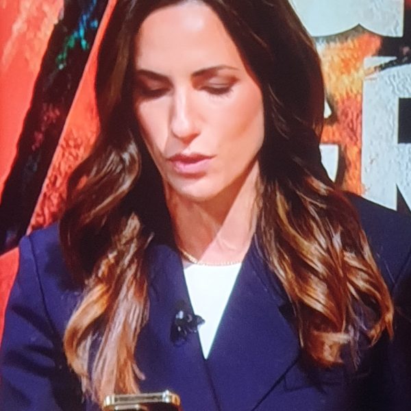 “Mi sta scrivendo Andrea Sempio”. La giornalista interrompe la diretta tv e legge il messaggio: tutti spiazzati