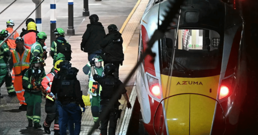 Gran Bretagna sotto choc: undici accoltellati su un treno nel Cambridgeshire, esclusa la pista terroristica