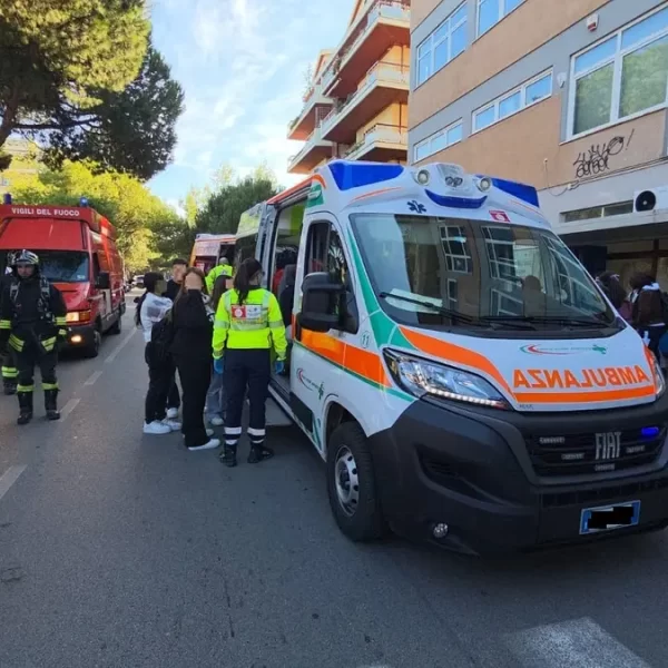 12enne precipita da una finestra e muore: tragedia durante le lezioni