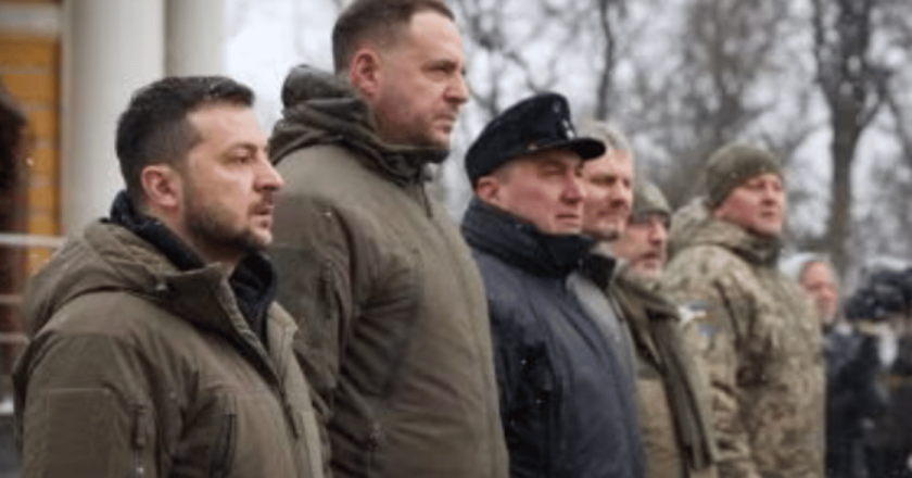 Ucraina, crolla il “cerchio magico”: pressioni su Zelensky per licenziare Yermak tra scandali e minacce politiche