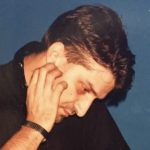 “Ciao, mito”. Devastante lutto nel mondo della musica: 50 anni di carriera, l’Italia ha ballato con lui