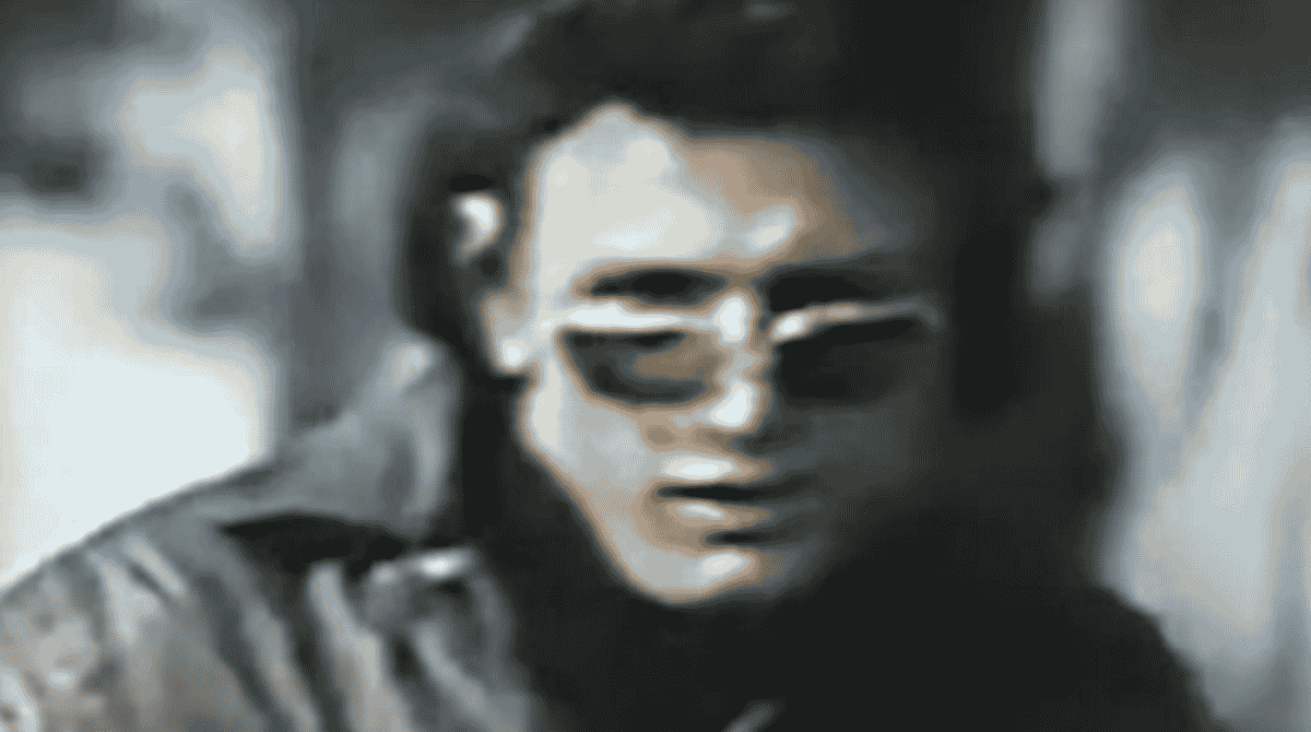 Napoli in lutto per la morte di Antonio Mellino, detto Agostino ’o pazzo: addio a un’icona popolare agostino-mellino-morto