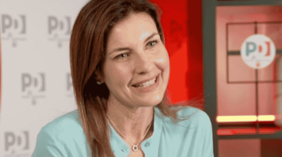 Qatargate, svolta a Bruxelles: il Parlamento europeo revoca l’immunità ad Alessandra Moretti. Respinta invece la richiesta per Elisabetta Gualmini. Ecco cosa succede ora.