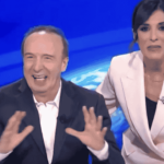 Roberto Benigni sorprende il Tg1: conduce per una sera e fa una gaffe