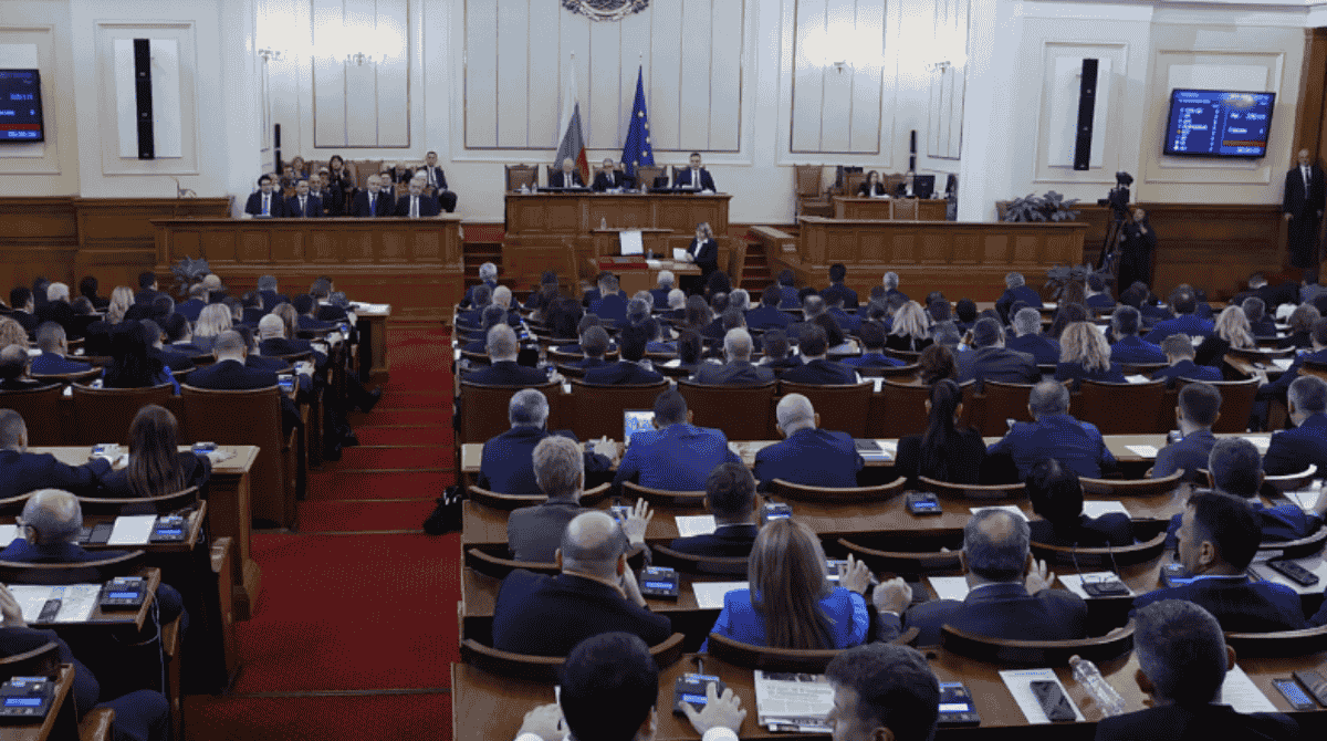 Bulgaria nel caos: il governo si dimette sotto le proteste anticorruzione a tre settimane dall’ingresso nell’eurozona Bulgaria nel caos: il governo si dimette sotto le proteste anticorruzione a tre settimane dall’ingresso nell’eurozona