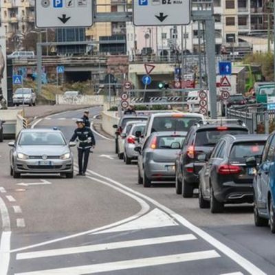 “Tutto bloccato”. Follia in Italia, città presa d’assalto! Sta succedendo in questo momento