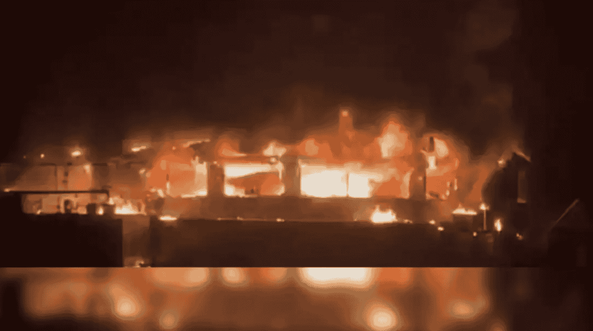 Incendio in un nightclub di Goa: almeno 23 morti, tra le vittime anche turisti Incendio in un nightclub di Goa: almeno 23 morti, tra le vittime anche turisti