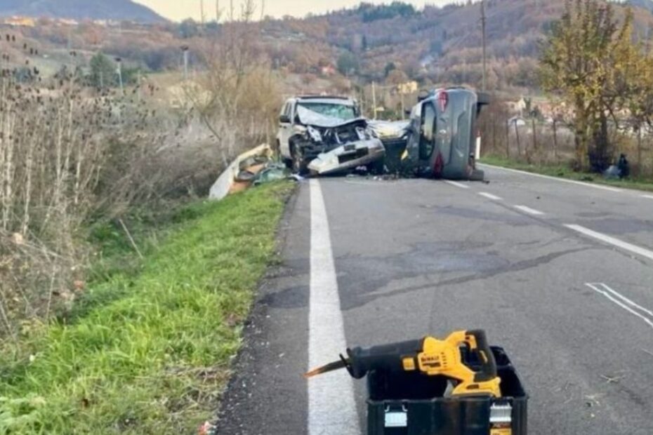 Gravissimo incidente stradale, morto il papà: ora la notizia terribile sul figlio Francesco, 9 anni incidentre-3-930×620
