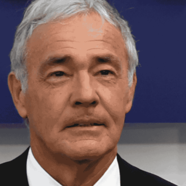 Massimo Giletti aggredito: ex uomo dei servizi segreti lo colpisce con un pugno durante un servizio