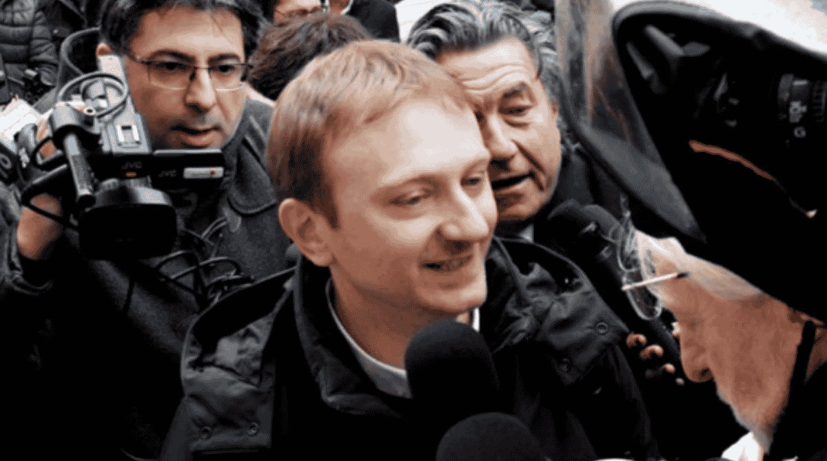 “Cacciatelo”, caos in tribunale a Garlasco: Stasi in aula durante l’incidente probatorio su Sempio stasi aula oggi