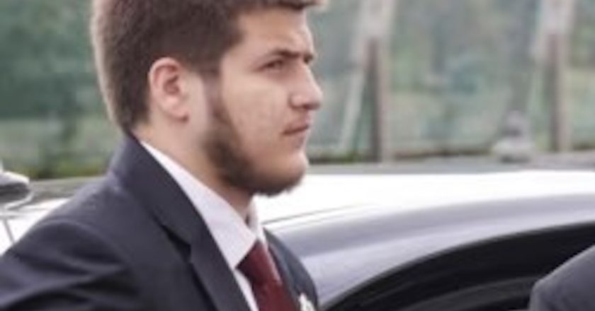 Incidente choc, il figlio del politico in gravissime condizioni