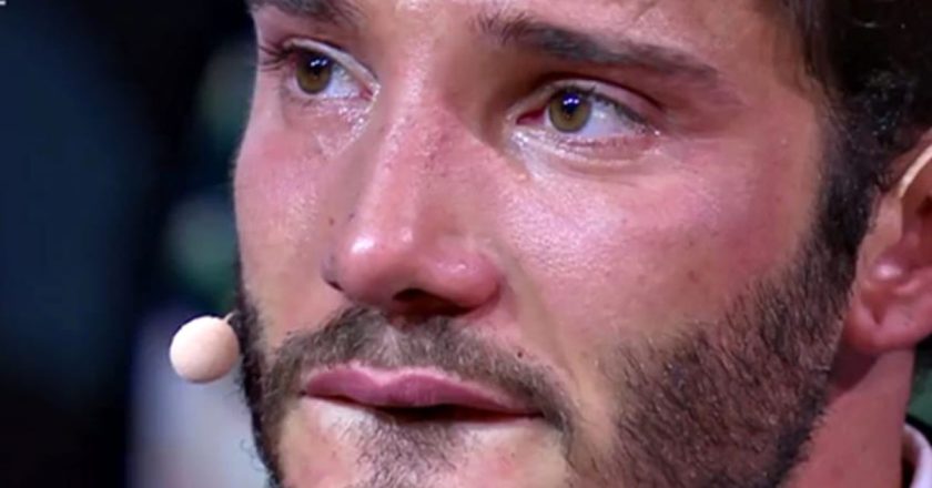 Lutto Stefano De Martino, morte padre Enrico: era malato da tempo