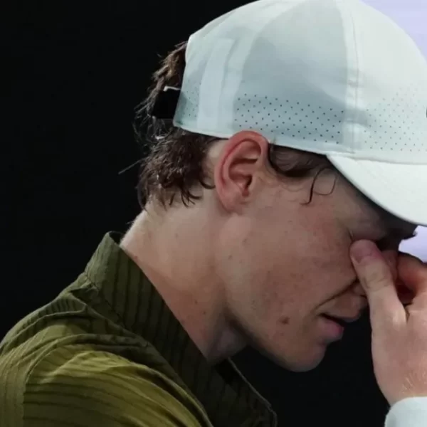 Sinner-Djokovic: rimonta epica di Nole, l’italiano spiega cos’è successo