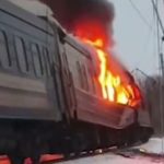 Ucraina, droni russi colpiscono un treno passeggeri: bilancio gravissimo