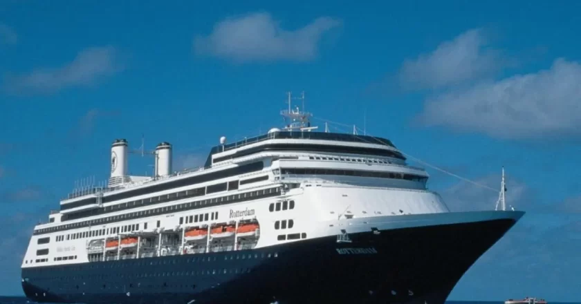 Crociera nei Caraibi, epidemia di norovirus sulla Rotterdam: quasi 100 contagiati