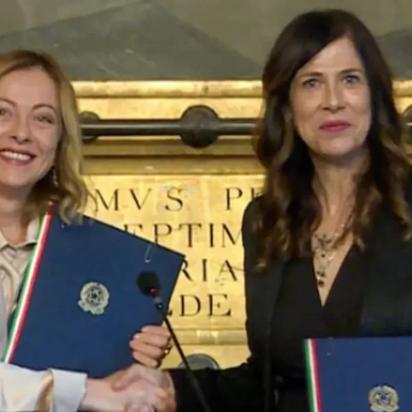 Scuola, il governo commissaria quattro Regioni: scontro sugli accorpamenti