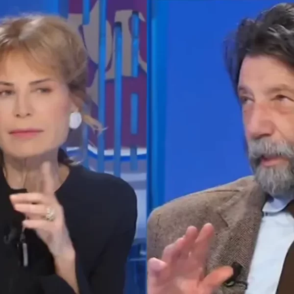 Otto e mezzo, Massimo Cacciari gela Lilli Gruber: “Nella Costituzione non c’è l’antifascismo” – VIDEO