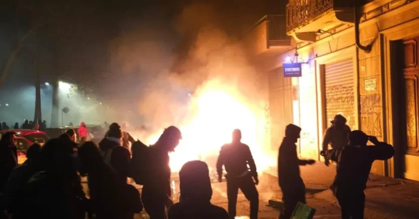 Scontri al corteo Askatasuna, tre arresti per i pestaggi: chi sono i protagonisti della guerriglia urbana