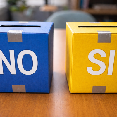 Sondaggi politici, centrodestra in calo: FdI sotto il 29%. Referendum quasi in parità tra Sì e No